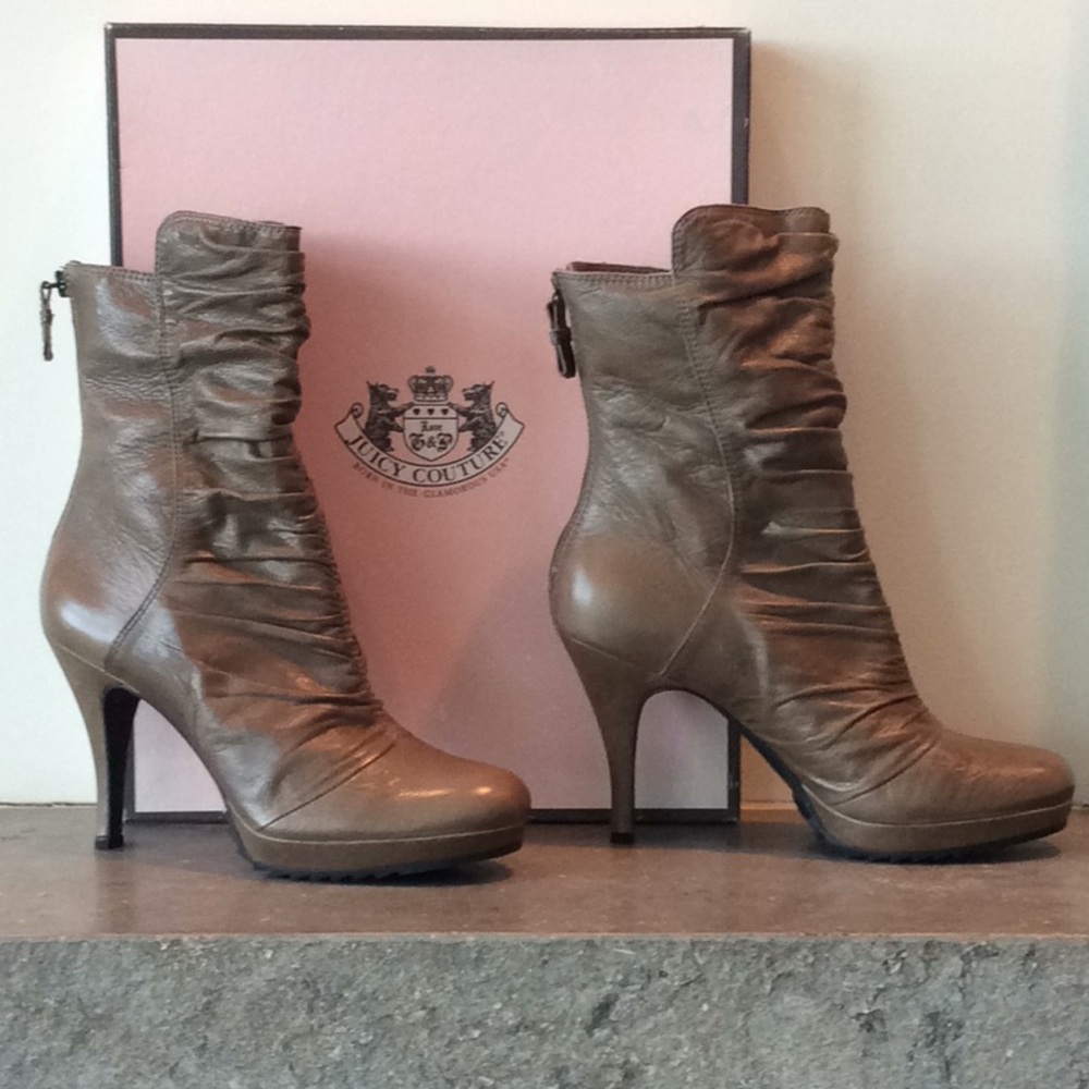 NWT Juicy Couture Gray Taupe Ruched Ankle Boot